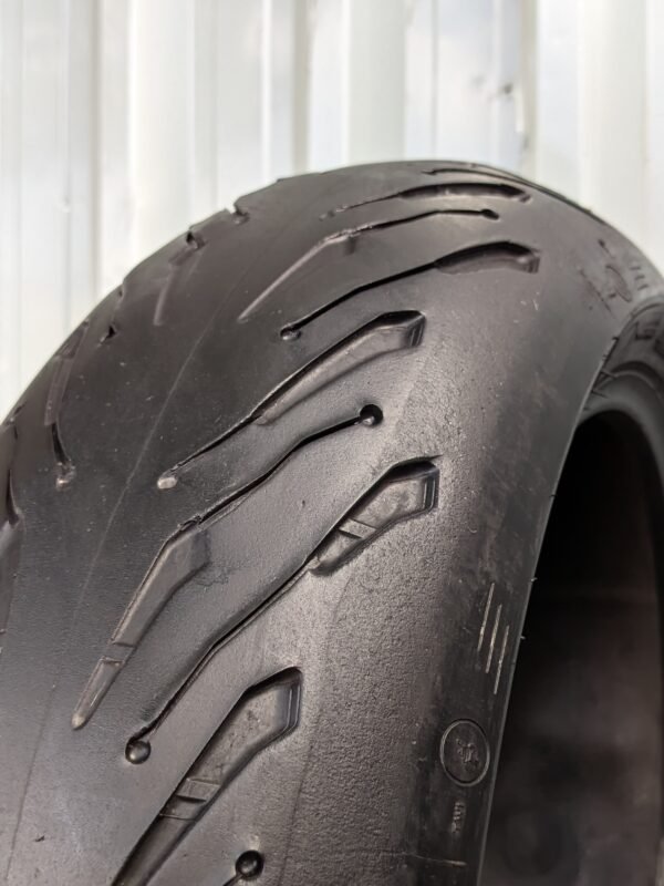 Michelin Road 5 190/55-17 Usado - Imagem 3