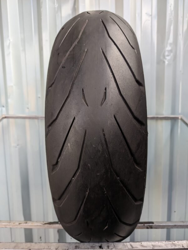 Pirelli Angel GT 160/60-17 Usado