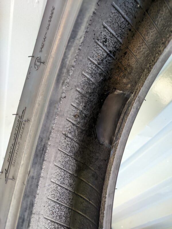 Pirelli Diablo Scooter 120/70-14 Usado - Imagem 7