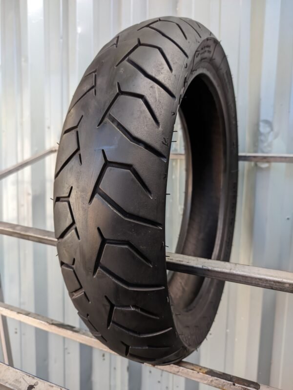 Pirelli Diablo Scooter 120/70-14 Usado - Imagem 8