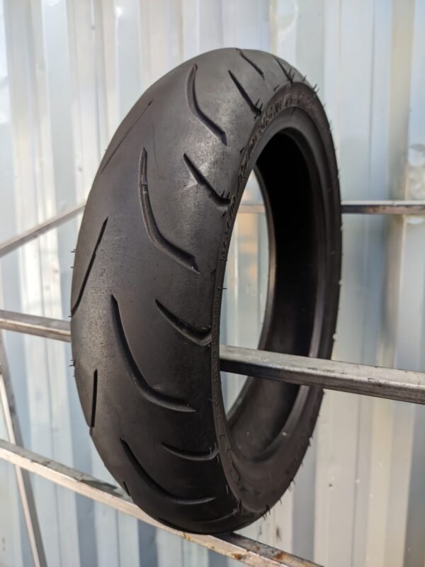 IRC SS570f Nmax 110/70-13 Usado - Imagem 5
