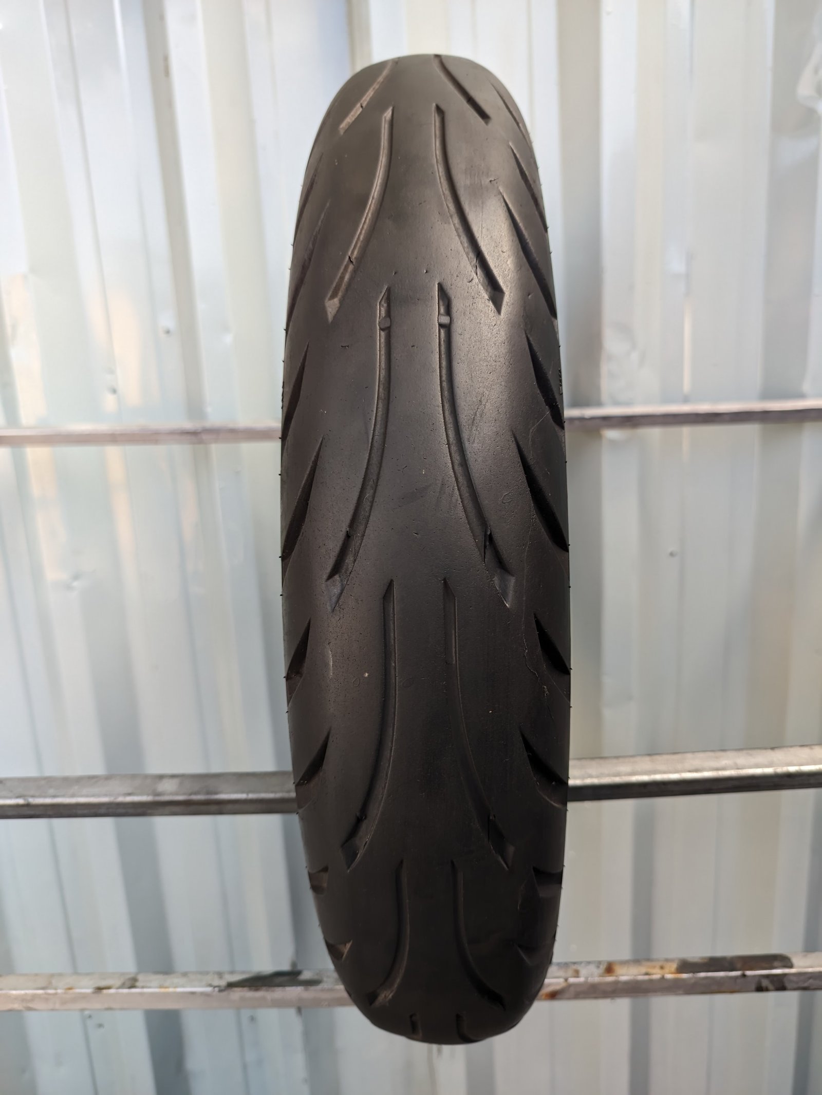 Levorin Matrix Scooter 100/90-14 Usado