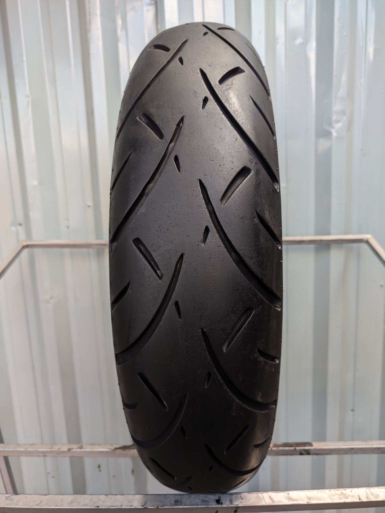Metzeler ME888 Marathon Ultra 150/80-16 Usado