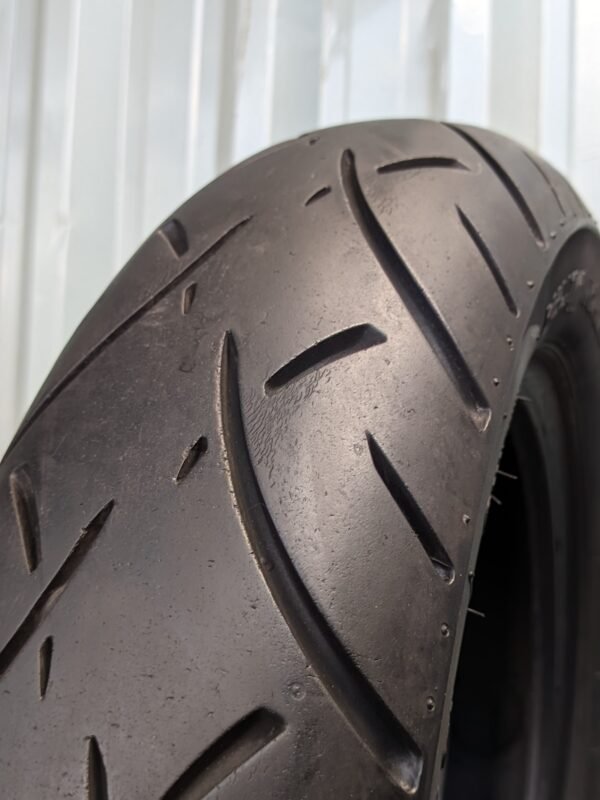 Metzeler ME888 Marathon Ultra 150/80-16 Usado - Imagem 6