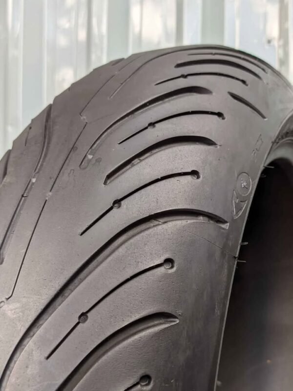 Michelin Pilot Road 4 190/55-17 Usado - Imagem 6