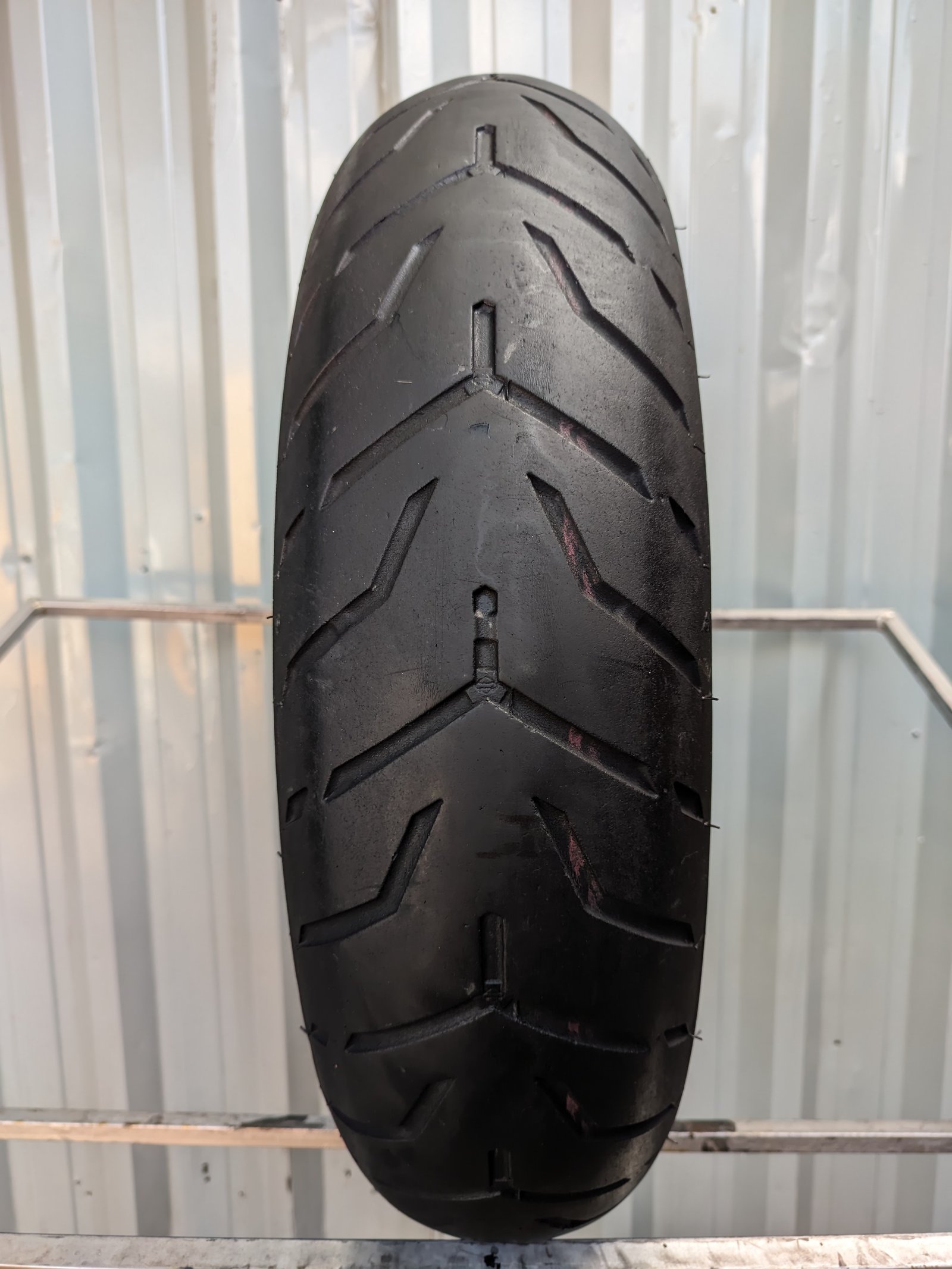 Dunlop D408F Harley Davidson 140/75-17 Usado