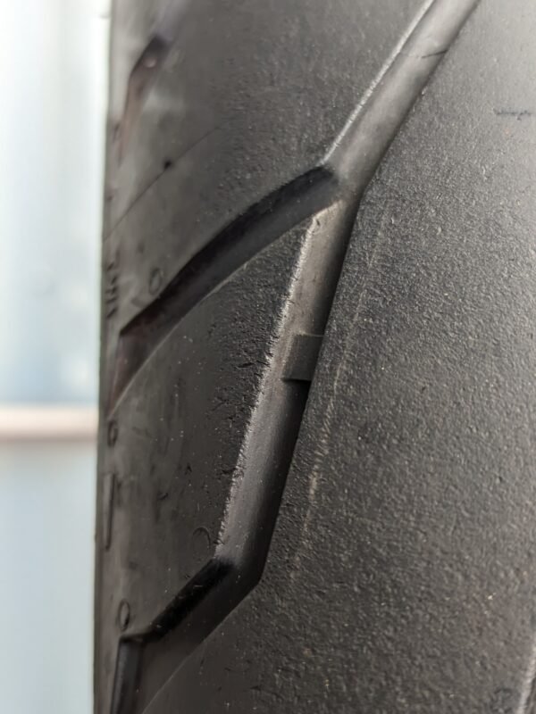 Pirelli Angel GT 120/70-18 Usado - Imagem 6