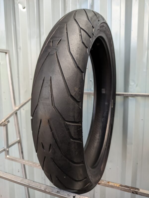 Pirelli Angel GT 120/70-18 Usado - Imagem 8