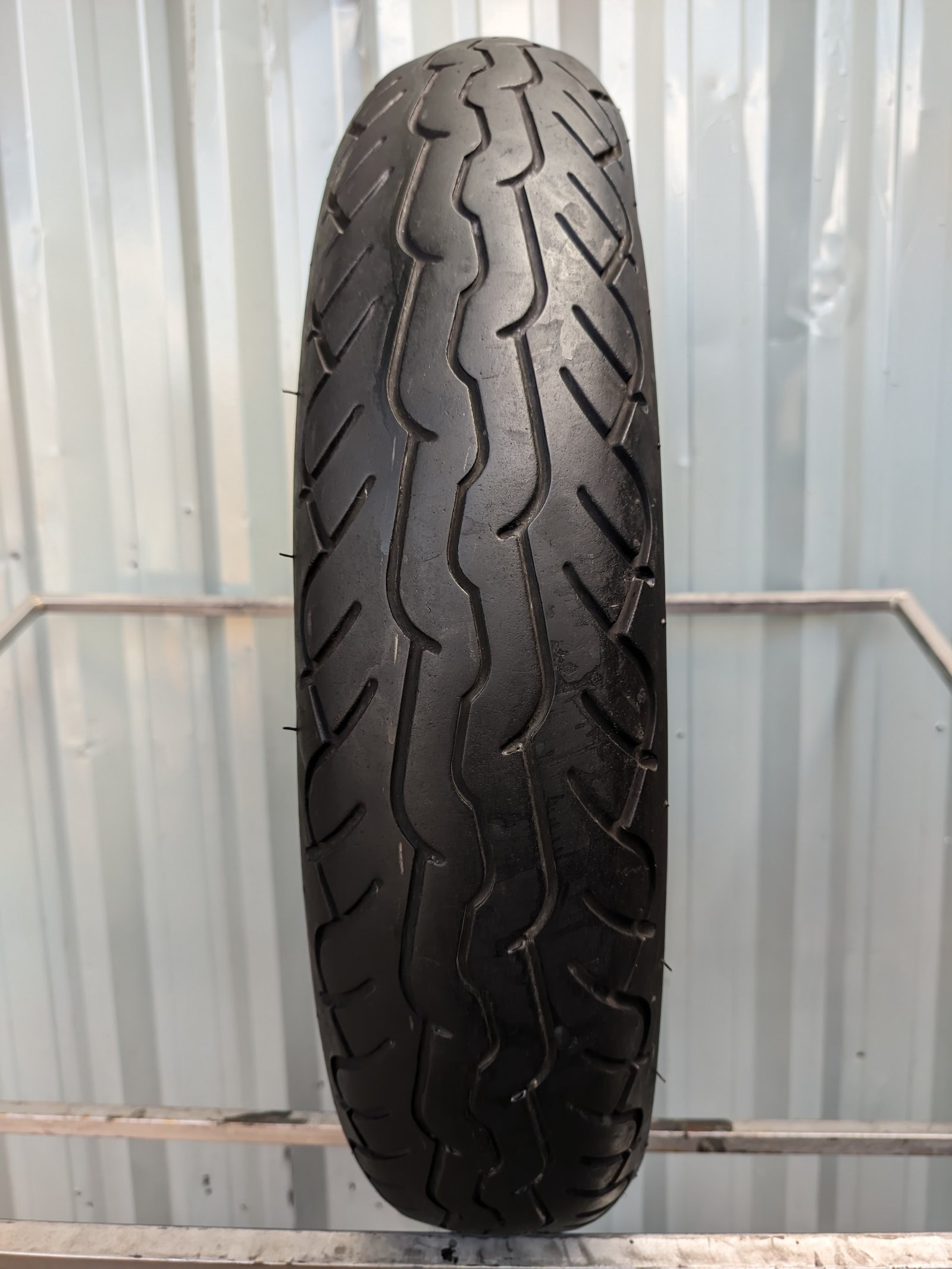 Pirelli Route 120/90-17 Usado