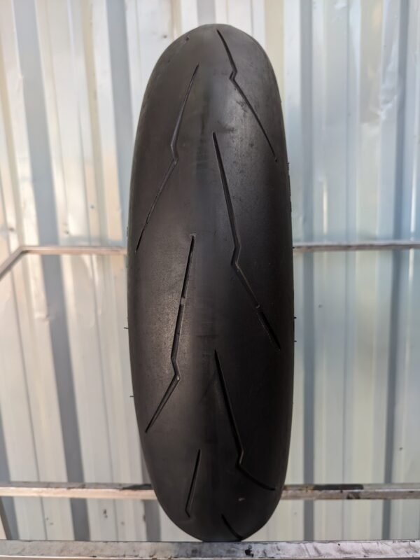 Pirelli Supercorsa SP V3 120/70-17 Usado