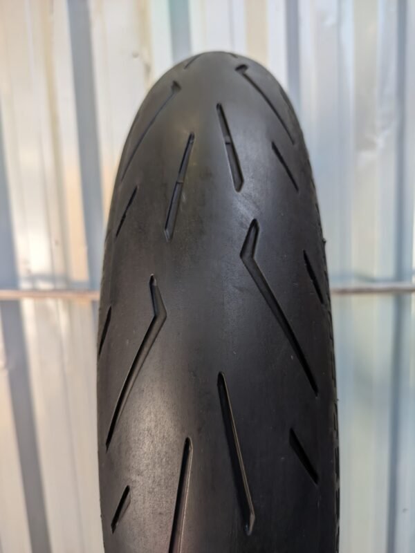 Pirelli Rosso Corsa 2 120/70-17 Usado - Imagem 2