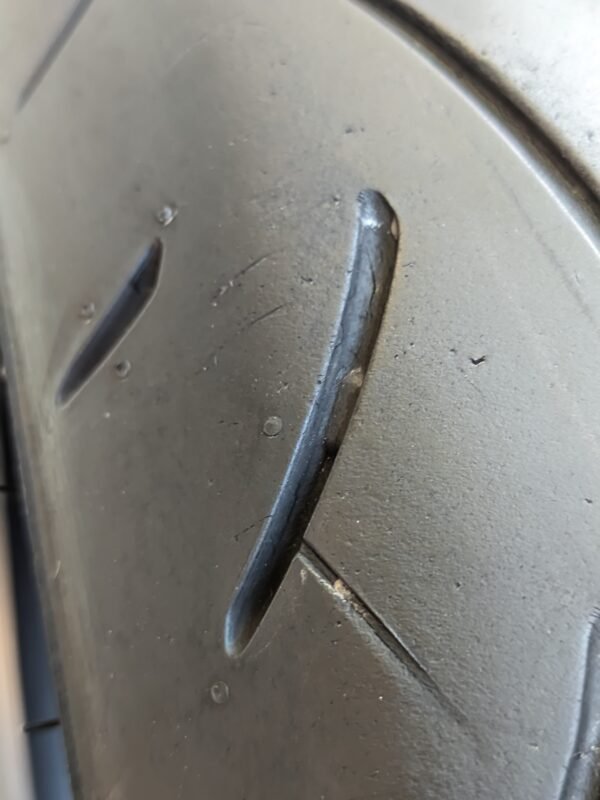 Dunlop D214 Sportmax 120/70-17 Usado - Imagem 6