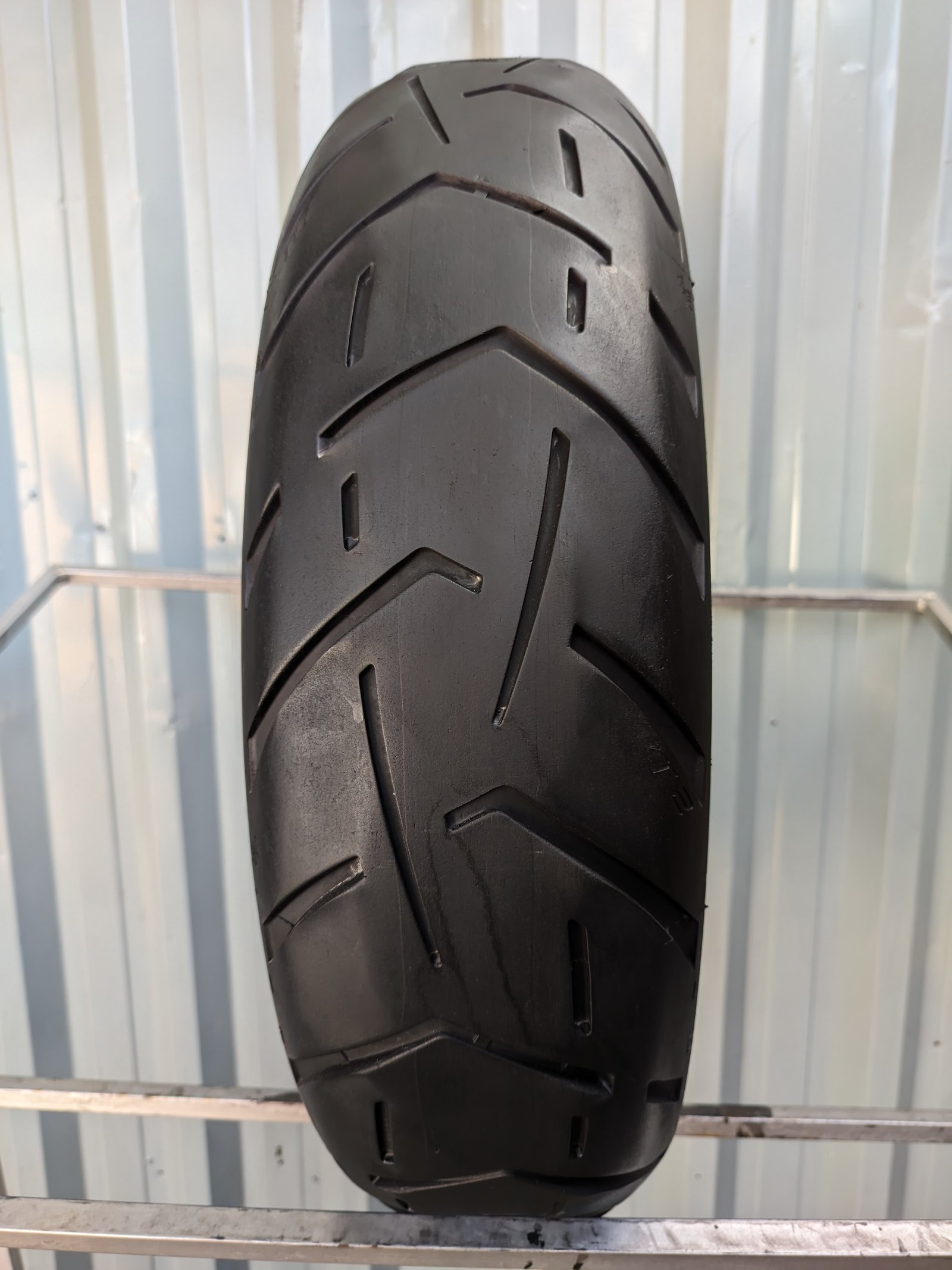 Metzeler Tourance Next 2 150/70-17 Usado