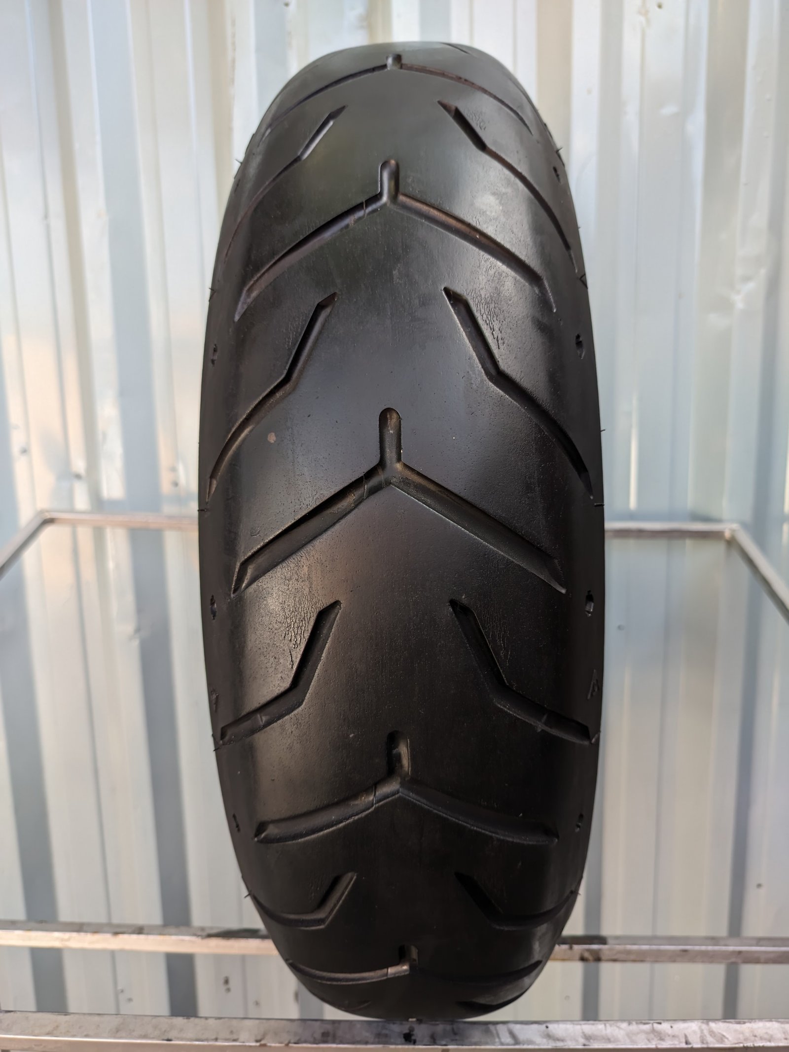 Dunlop D407 Harley Davidson 180/55-18 Usado