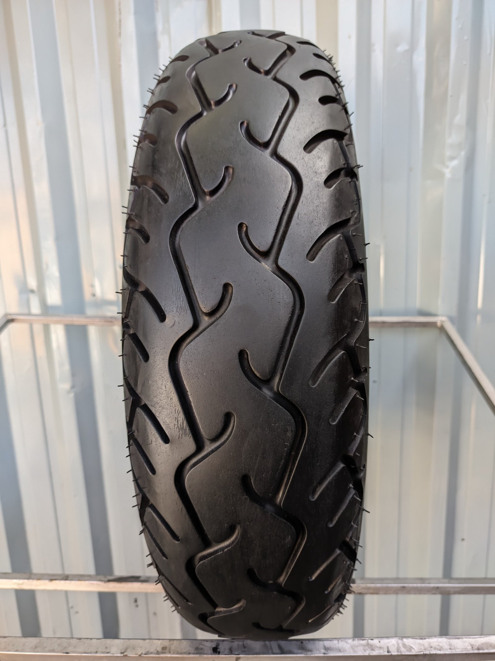 Pirelli Route 170/80-15 Usado