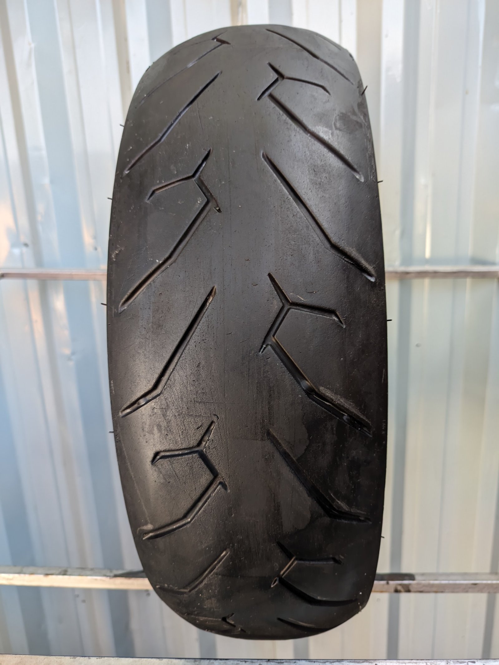 Pirelli Diablo Rosso 2 140/60-17 Usado