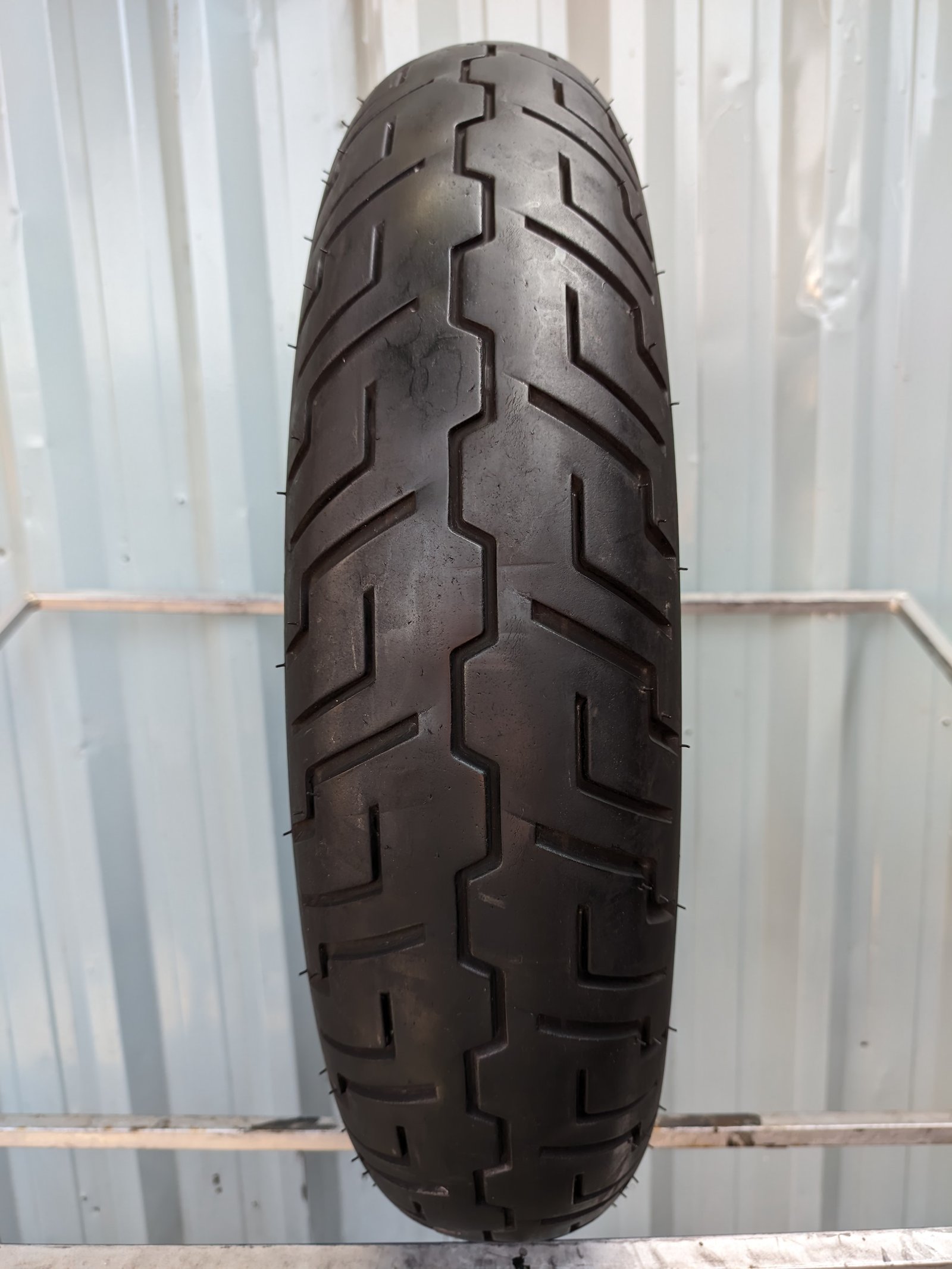 IRC Grand High Speed 130/70-18 Usado