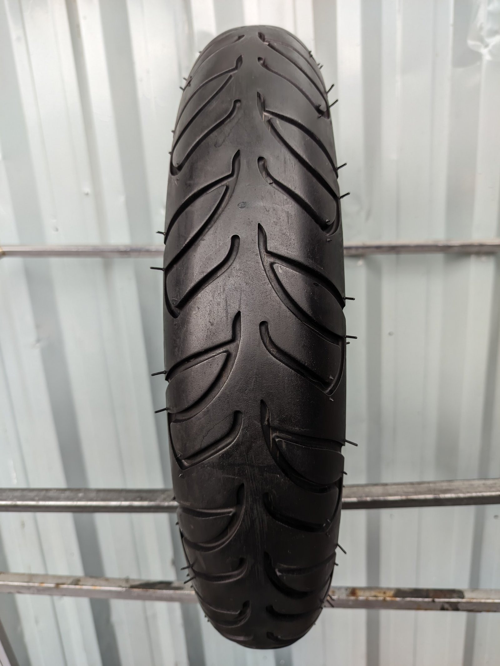 Maggion Sportissimo 2  100/90-14 Usado