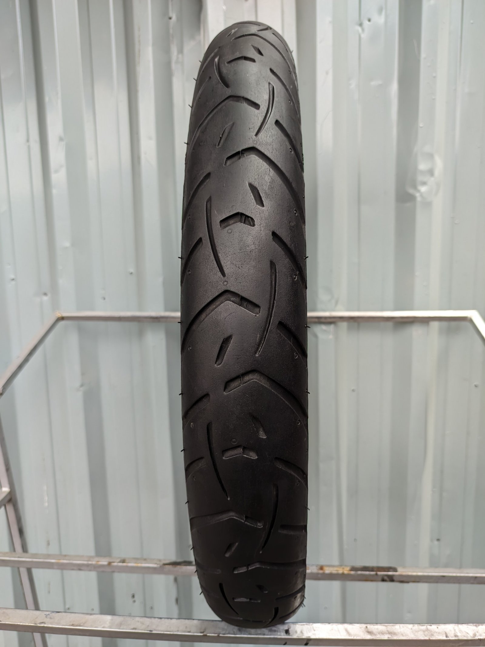 Metzeler Tourance Next 90/90-21 Usado