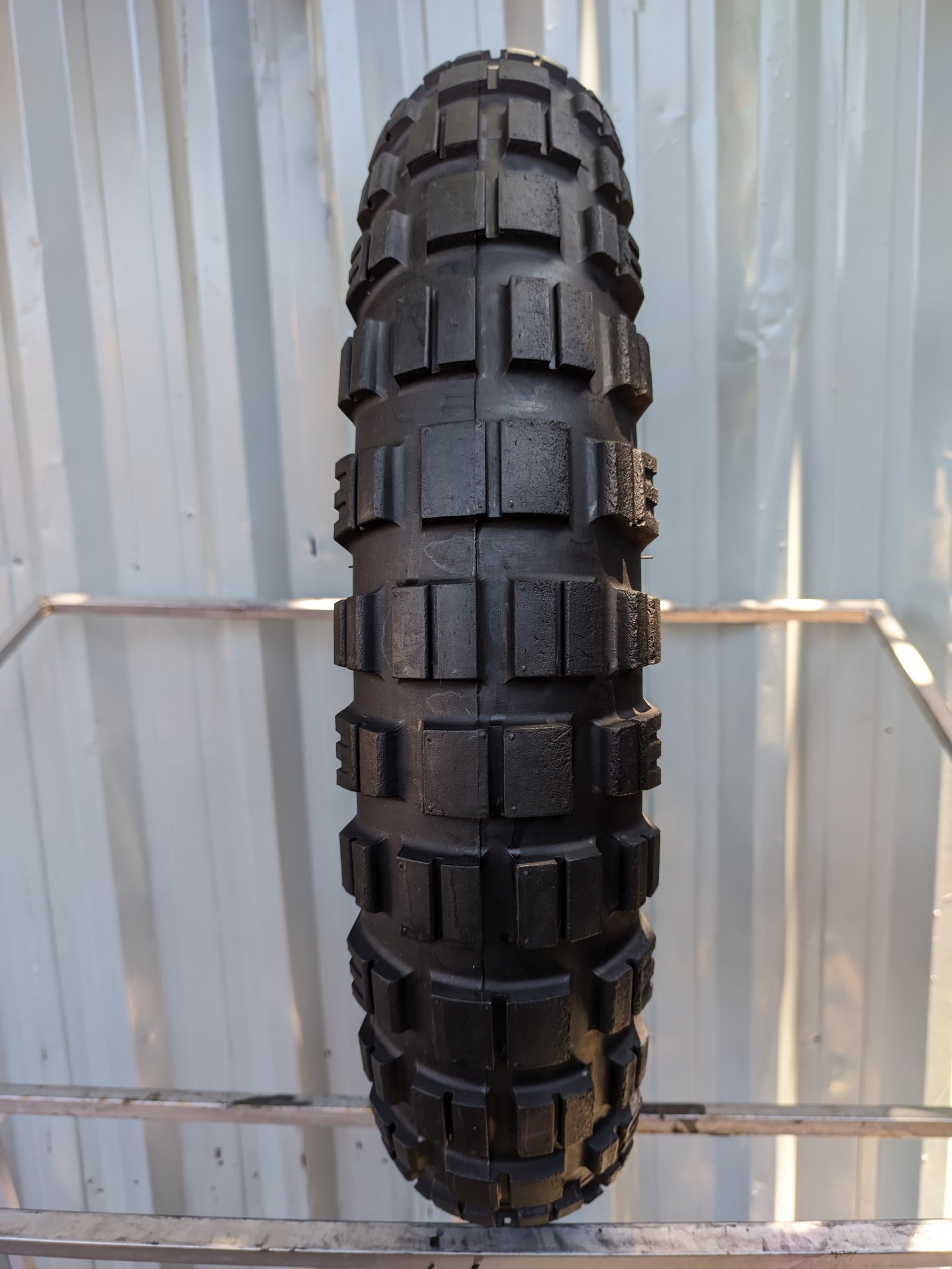 Mitas Enduro Front E10  110/80-19 Usado