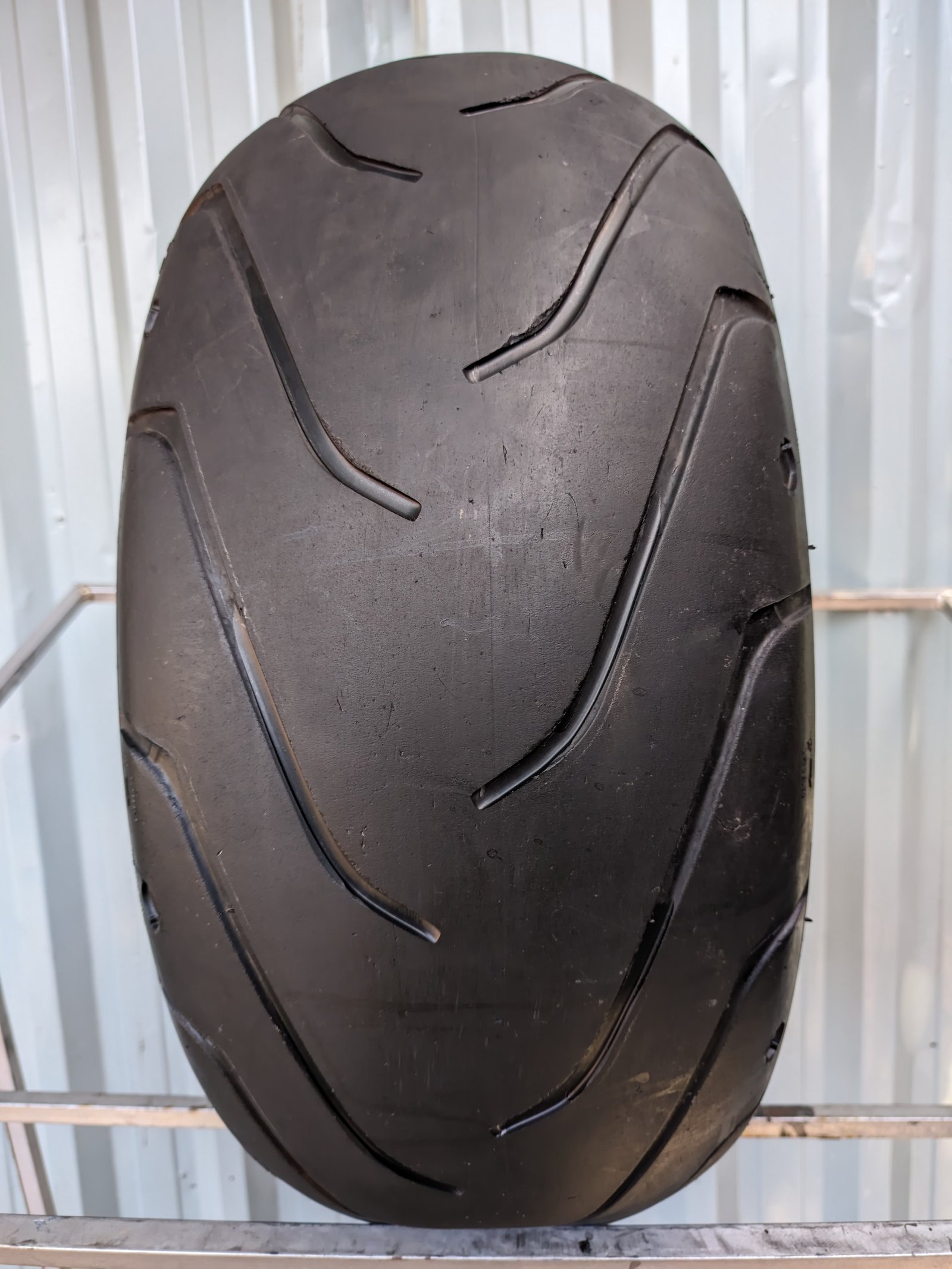 Michelin Scorcher 11 Harley Davidson 240/40-18 Usado