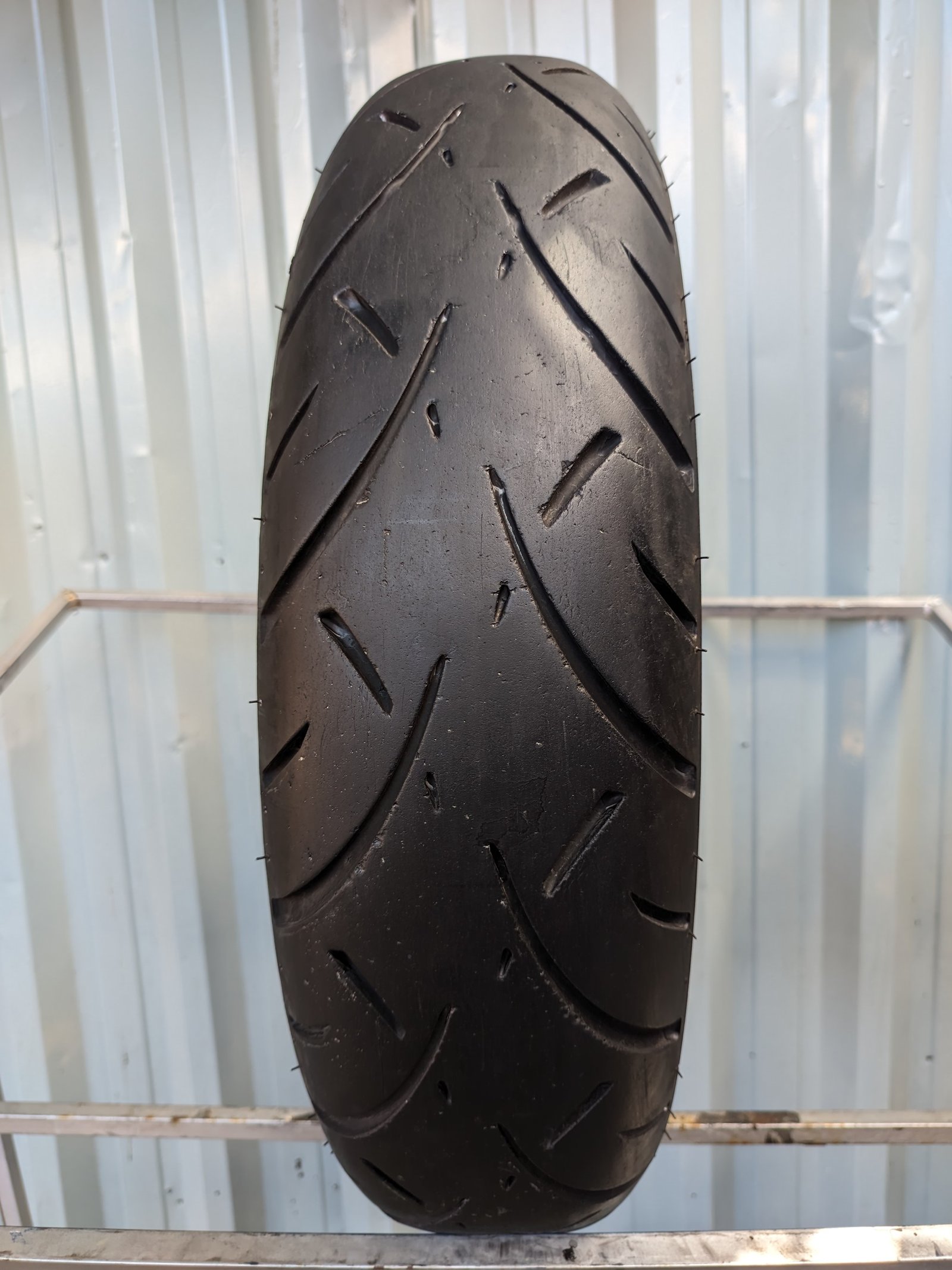 Metzeler ME888 Marathon Ultra 150/80-16 Usado