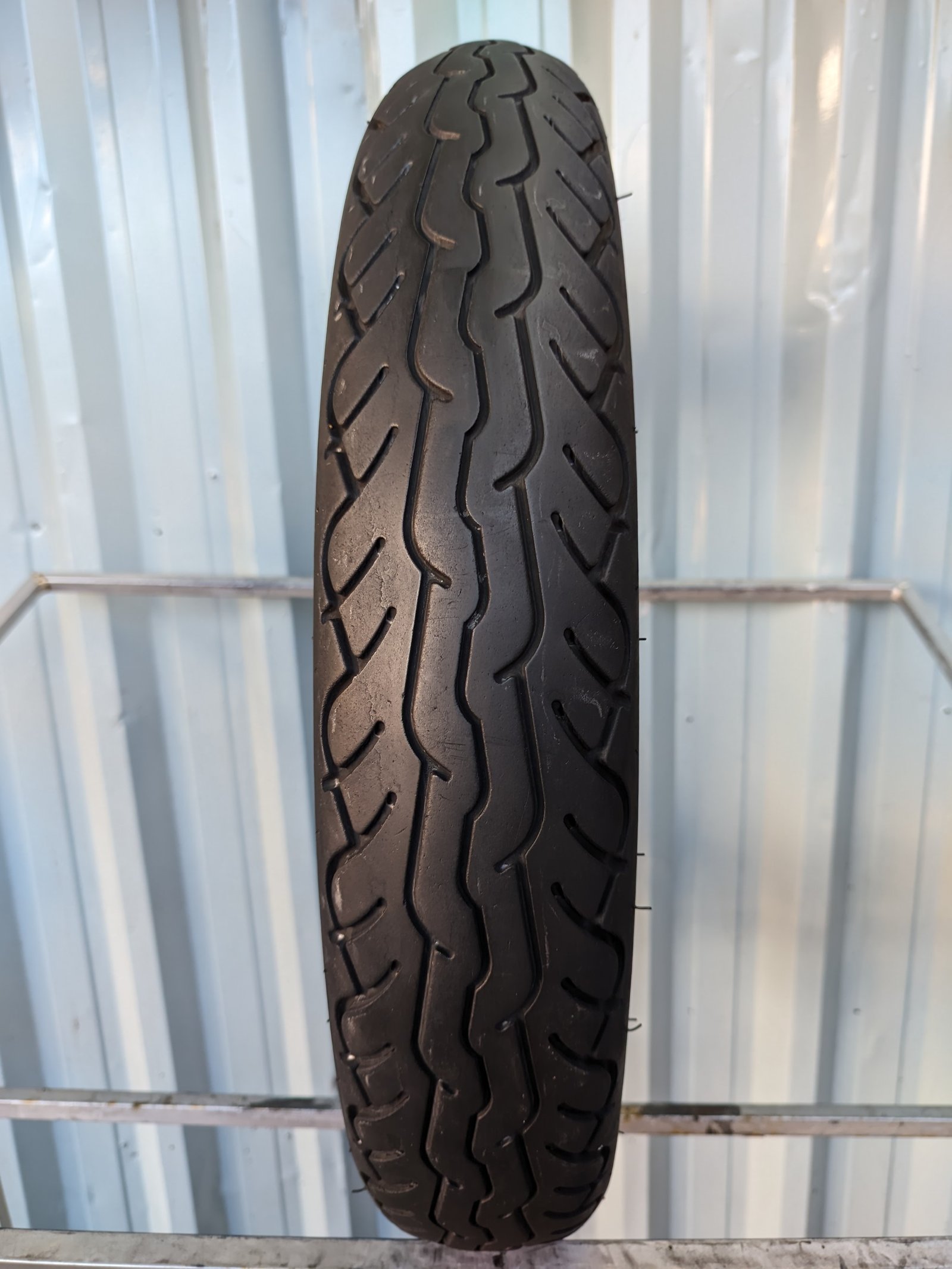 Pirelli Route 100/90-19 Usado