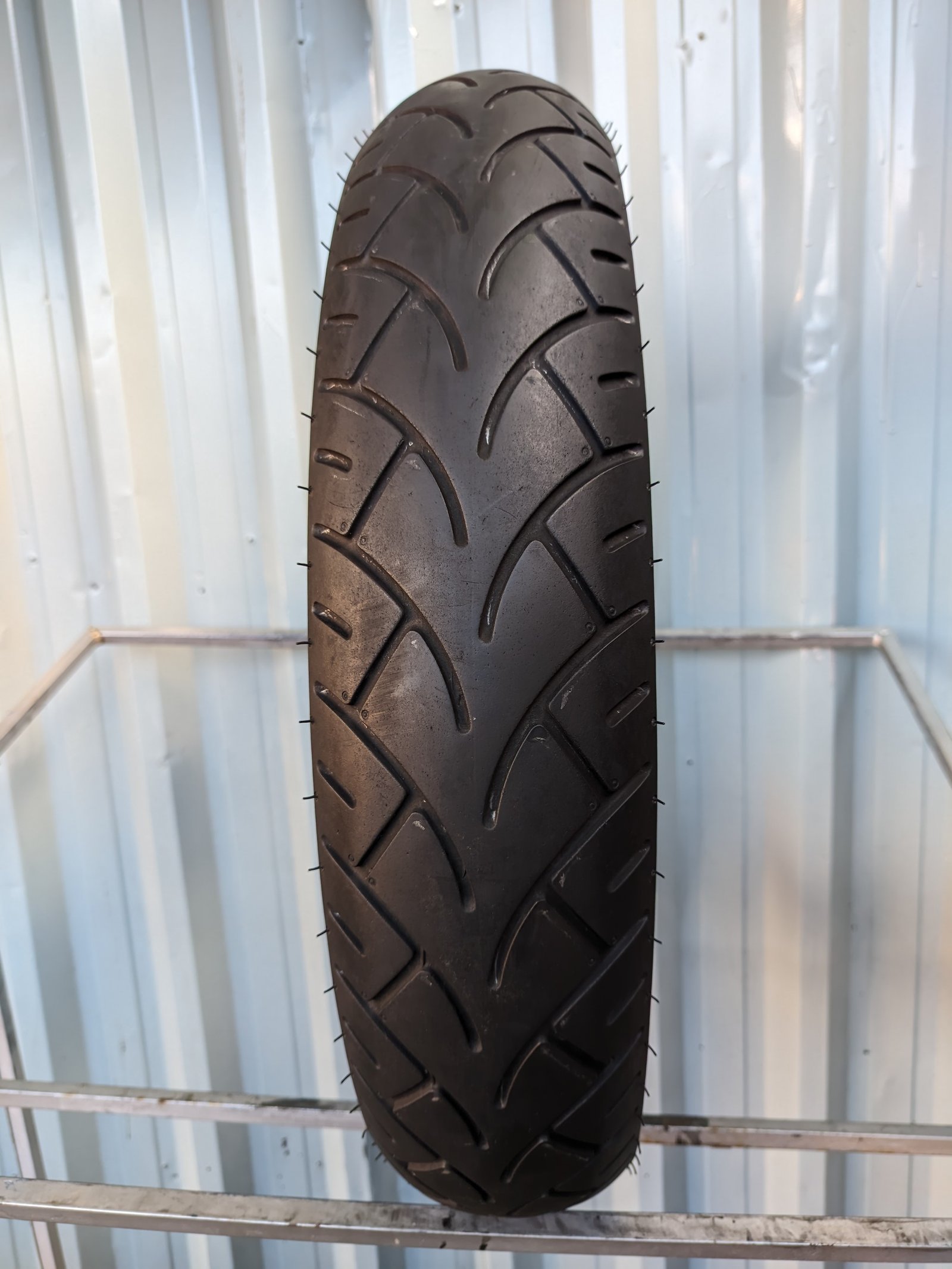 Metzeler ME880 Marathon 120/70-21 Usado