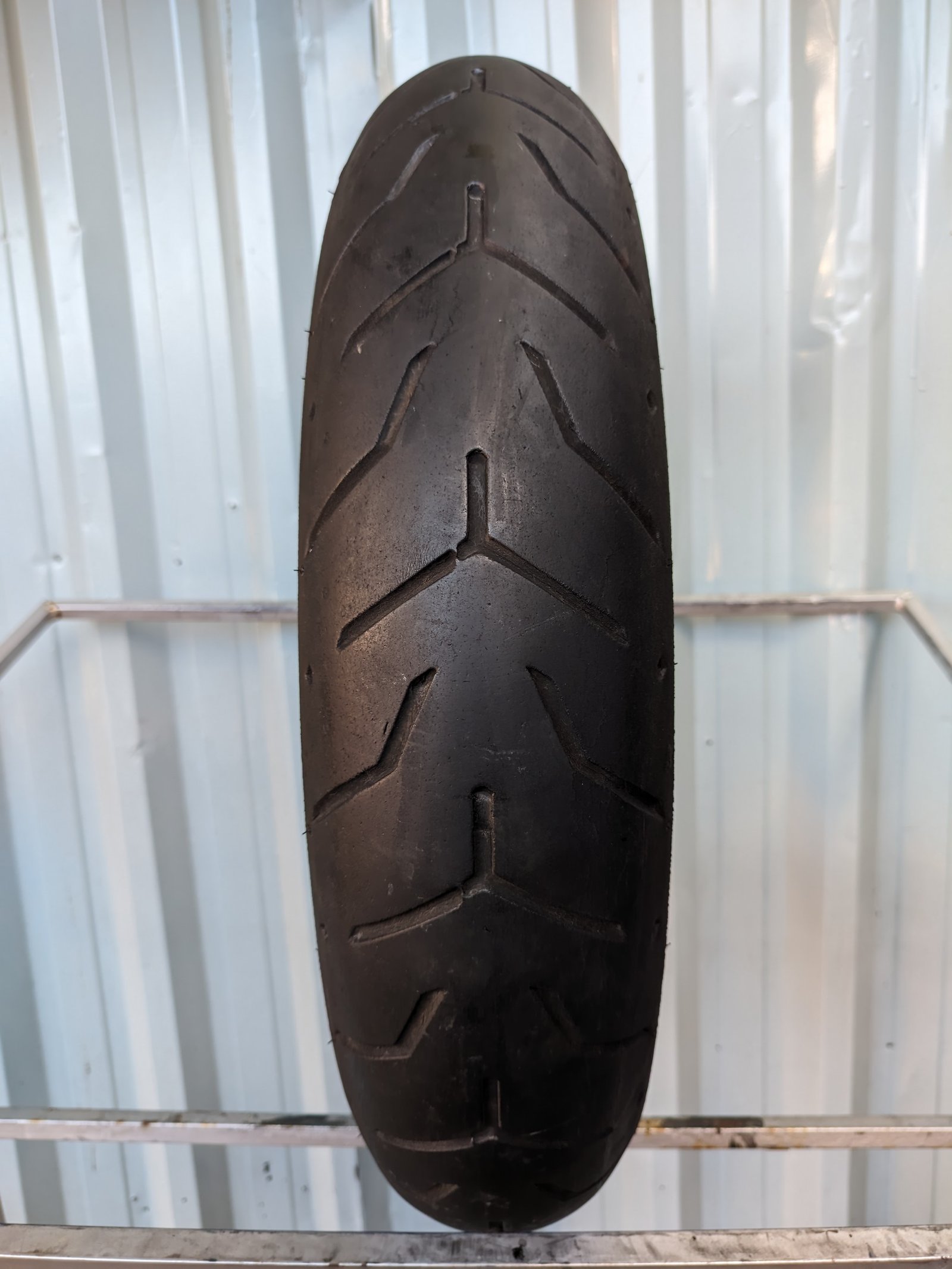 Dunlop D408f Harley Davidson 130/60-19 Usado