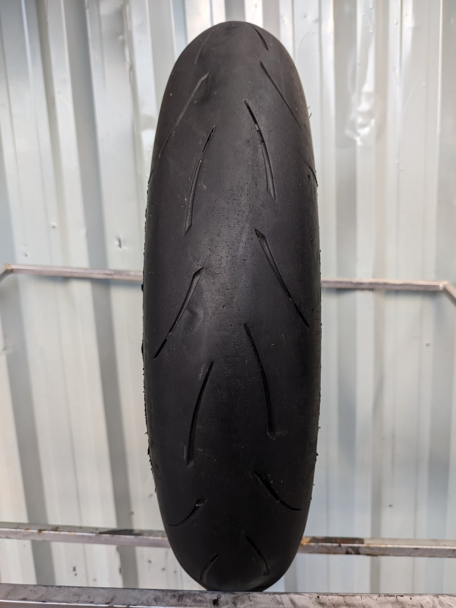 Metzeler Racetec RR 120/70-17 Usado