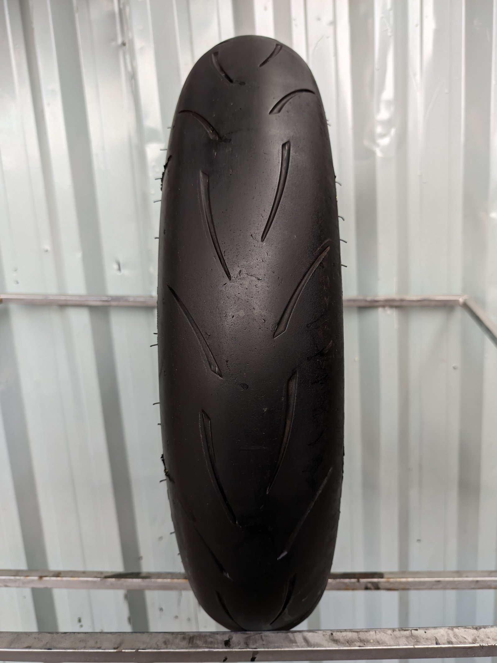 Metzeler Racetec K3 RR 120/70-17 Usado
