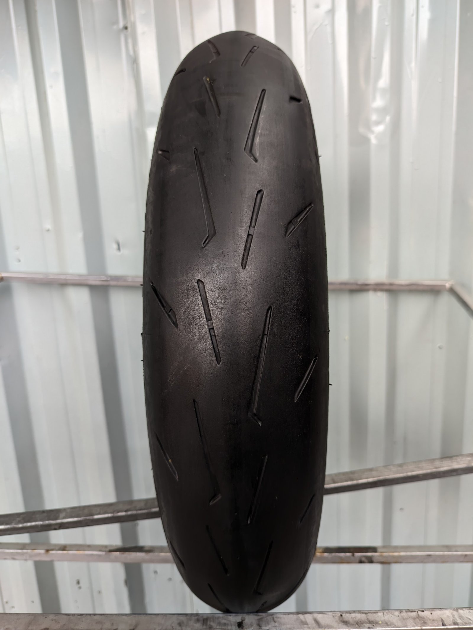 Pirelli Diablo Rosso 4 Corsa  120/70-17 Usado