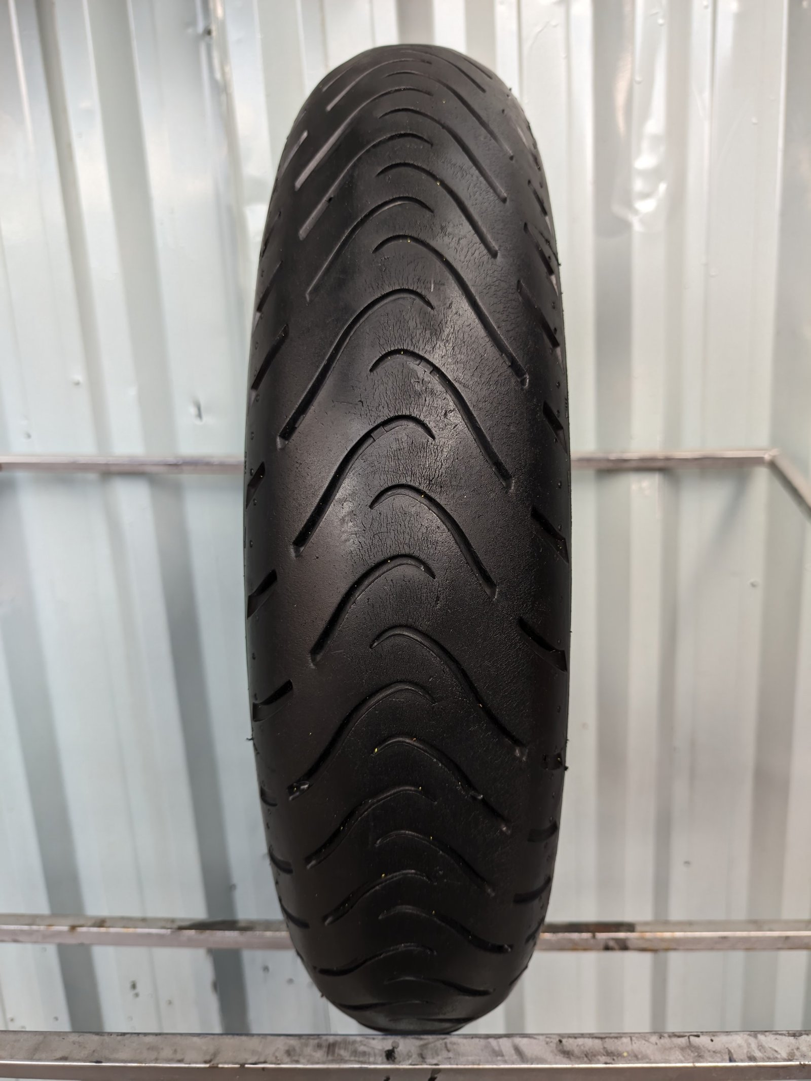 Metzeler Roadtec 01 120/70-17 Usado