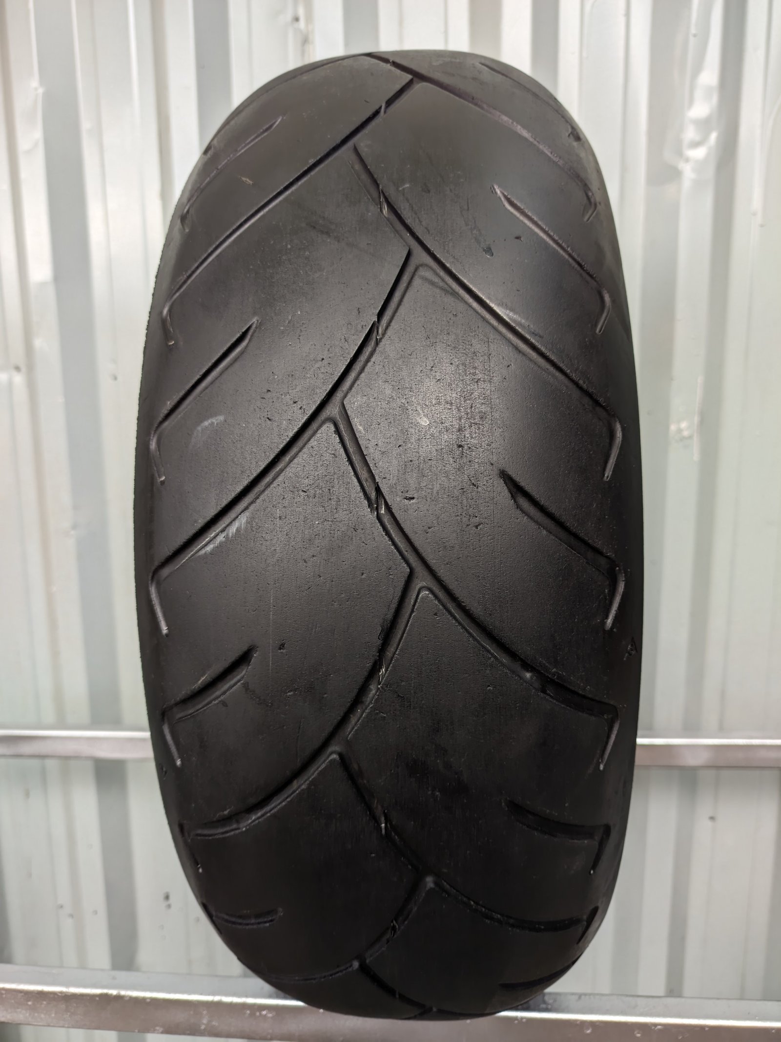 Dunlop D423 Sportmax 200/55-16 Pneu Usado