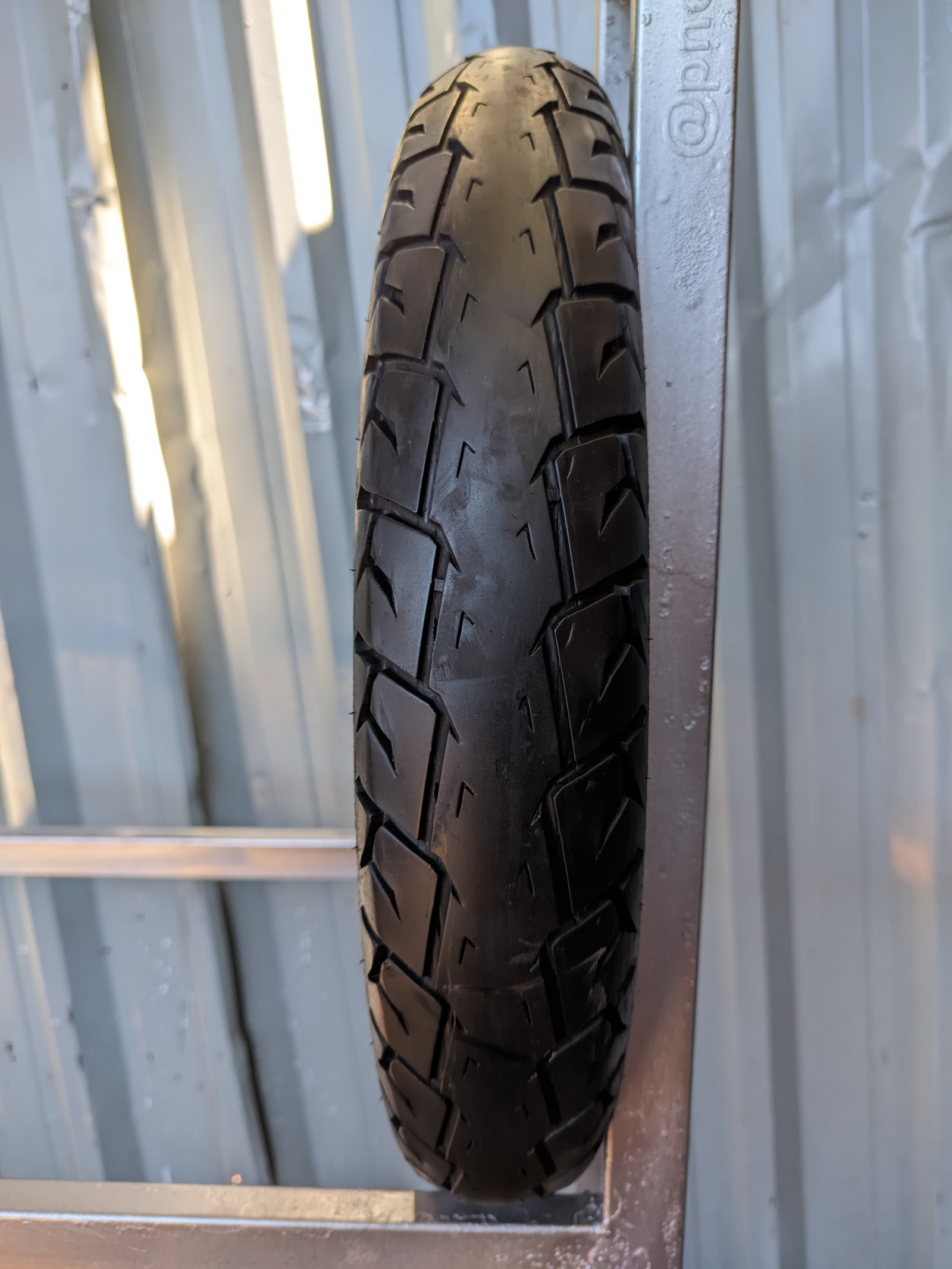 Levorin Matrix 80/100-14 Pneu Usado