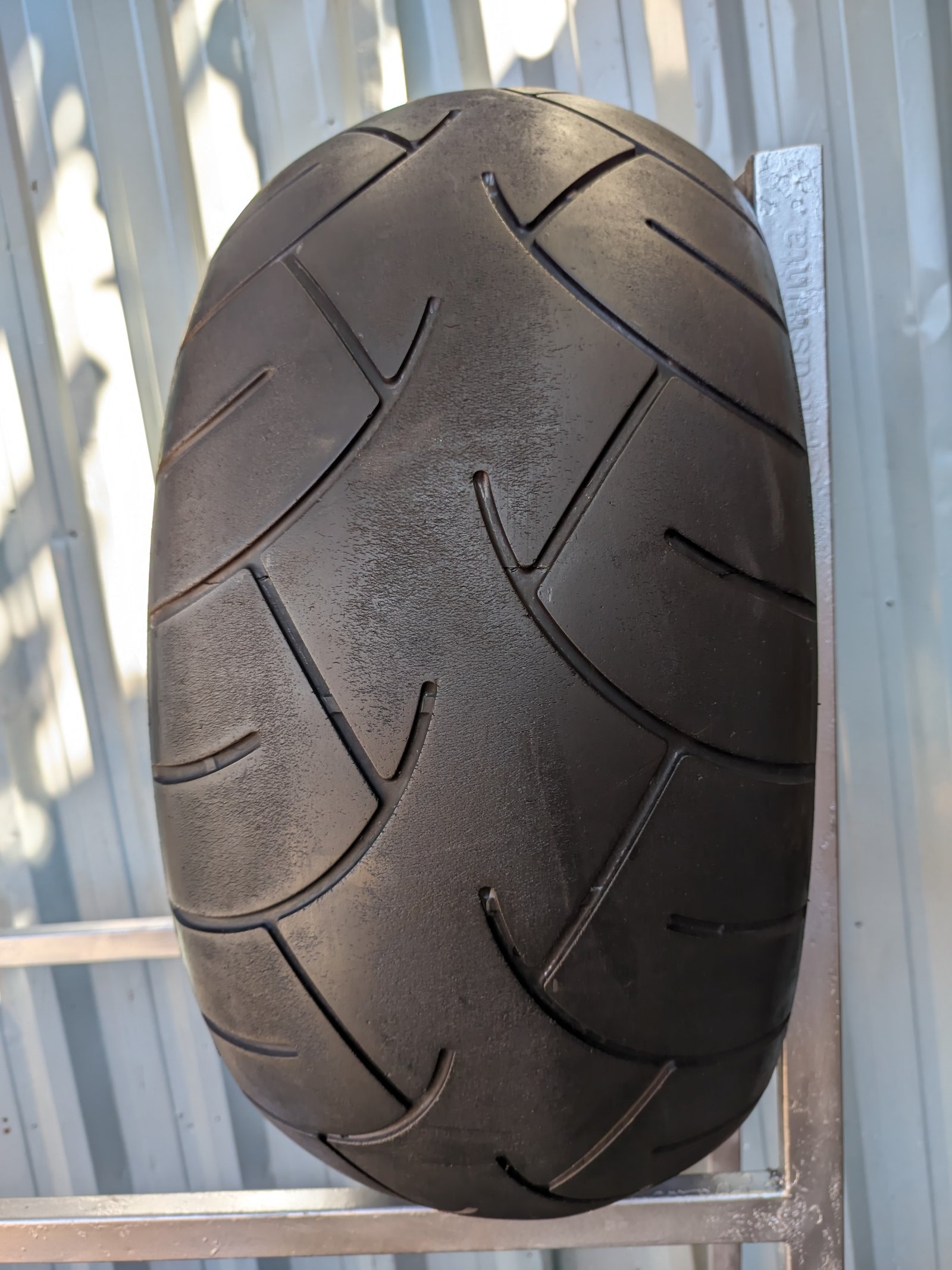 Metzeler ME880 Marathon 260/40-18 Pneu Usado