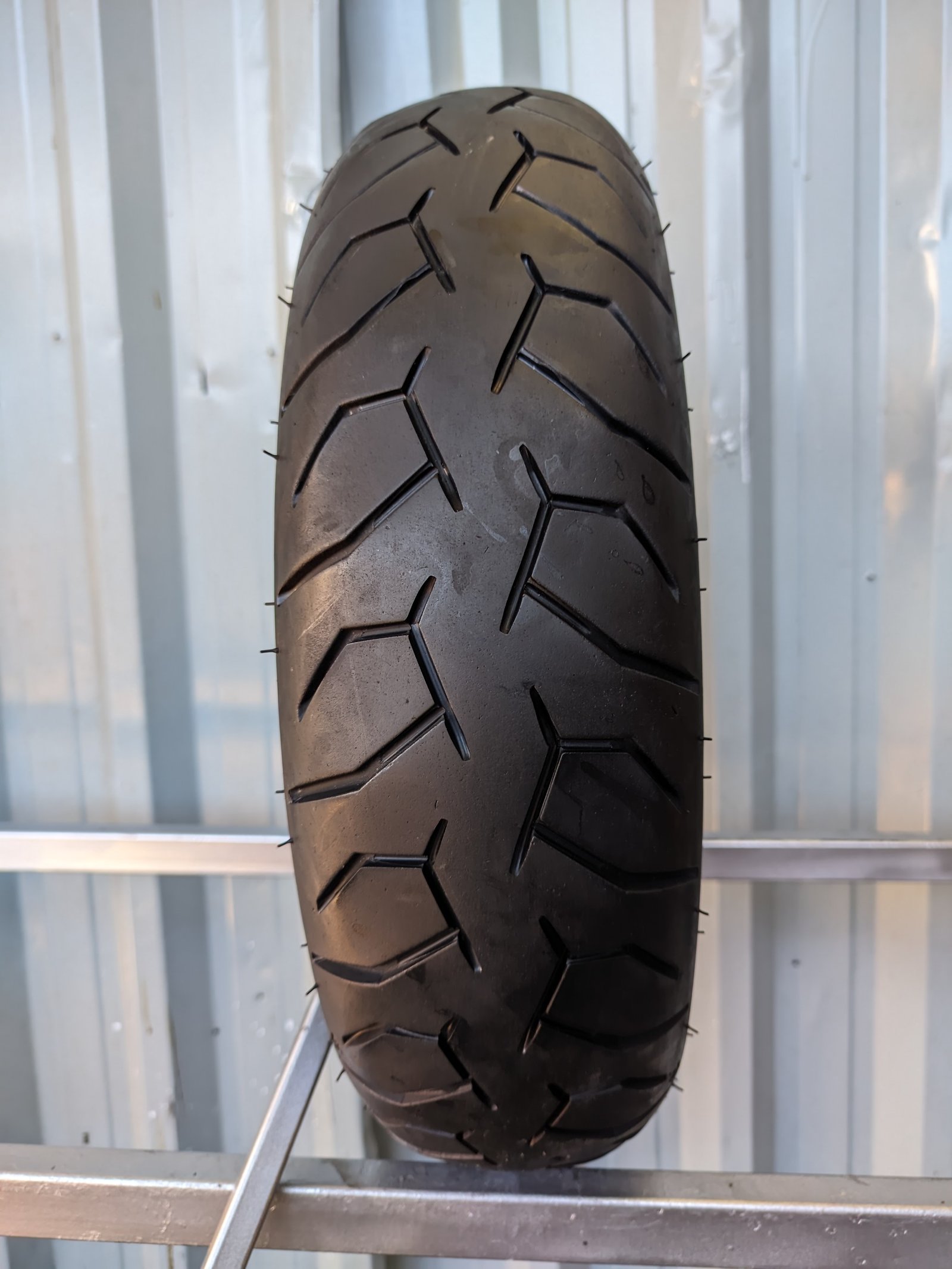 Pirelli Diablo Scooter 120/70-14 Pneu Usado