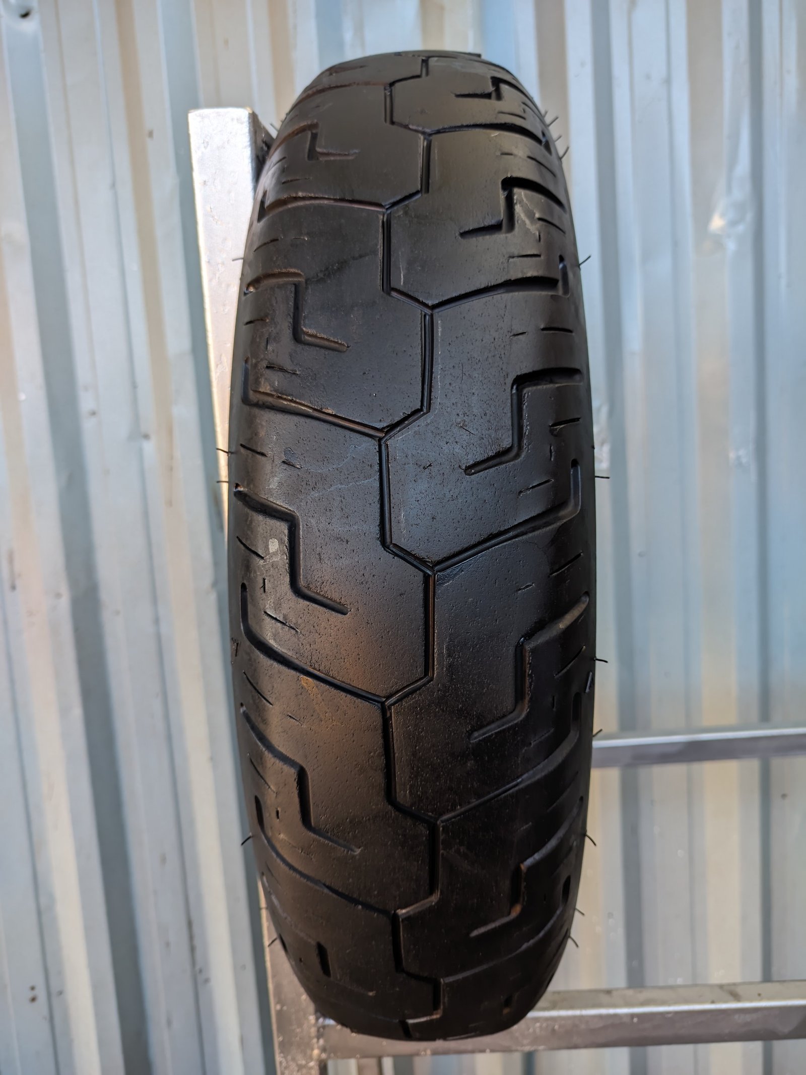 Dunlop D401 HD 150/80-16 Pneu Usado