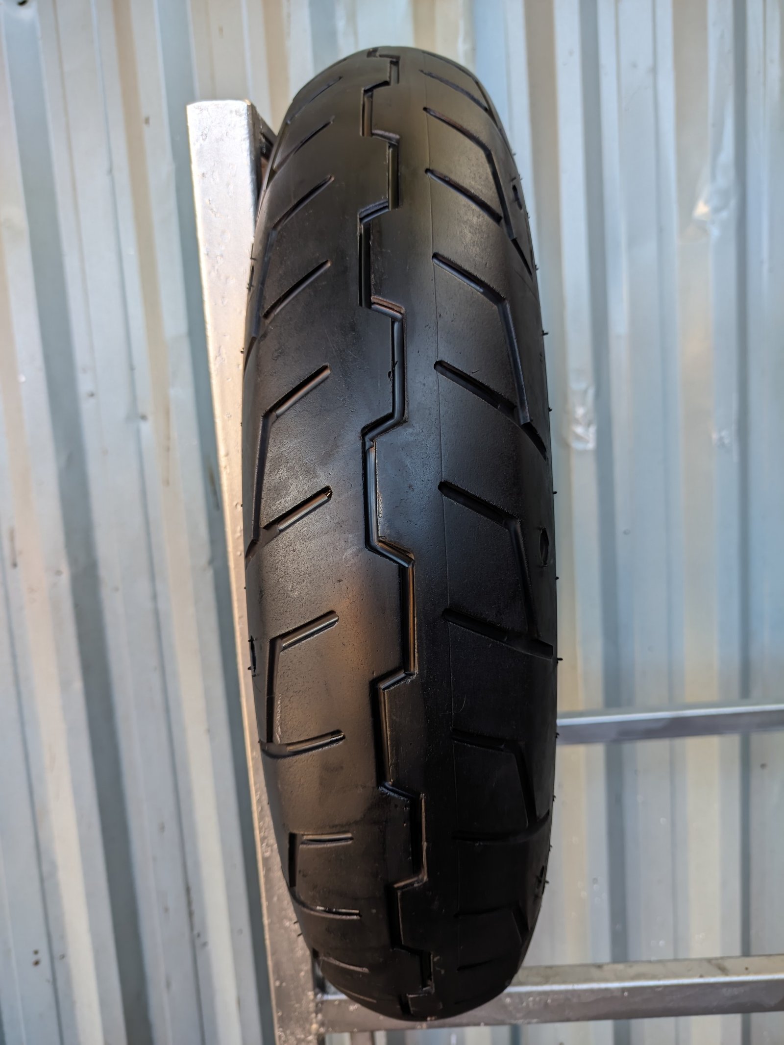 Michelin Scorcher 31 130/70-18 Pneu Usado